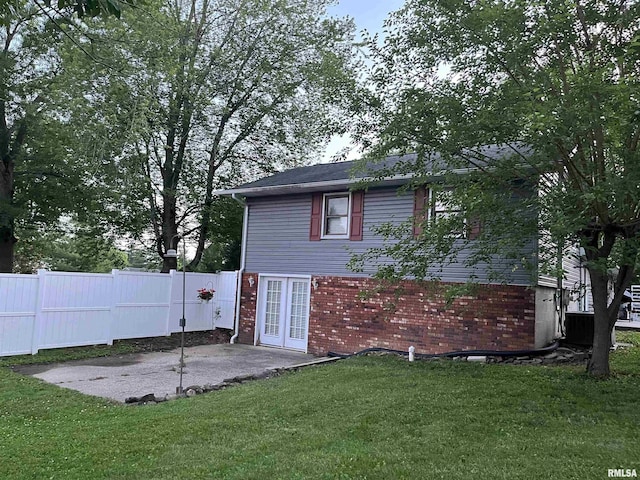 505 W College St, Energy, IL 62933 - view of outdoor structure featuring fence