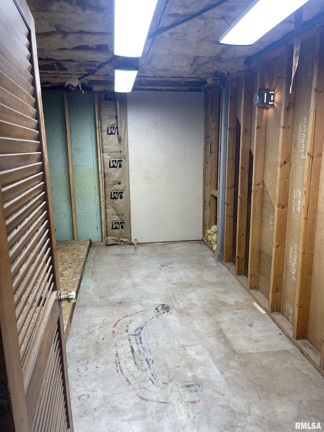 1725 Elmwood Ln, Bettendorf, IA 52722 - view of unfinished basement