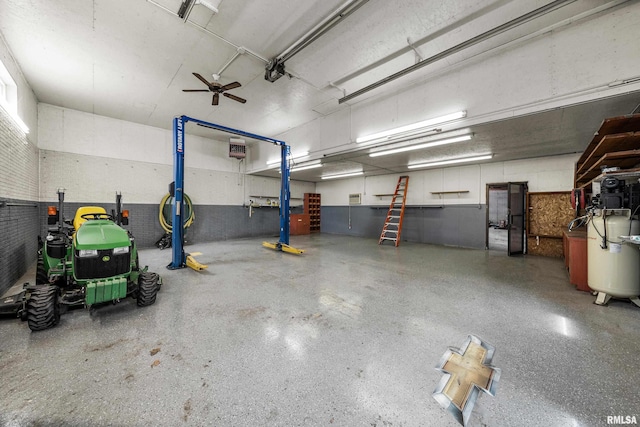 garage featuring ceiling fan