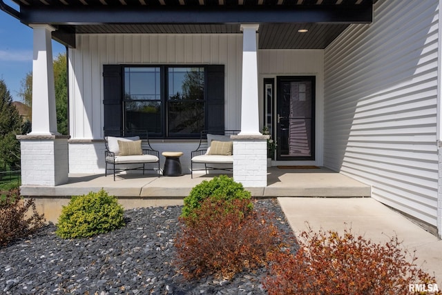4048 Meadowlark Ct, Bettendorf, IA 52722 - doorway to property with a porch