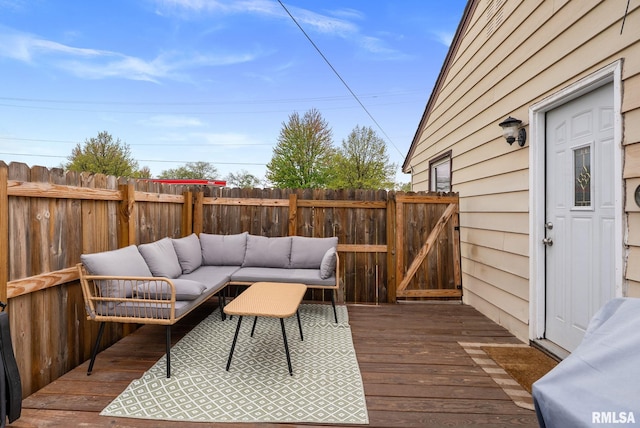 1925 N Fairmount St, Davenport, IA 52804 - deck with outdoor lounge area and fence