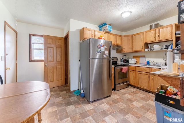 325 W 64th St, Davenport, IA 52806