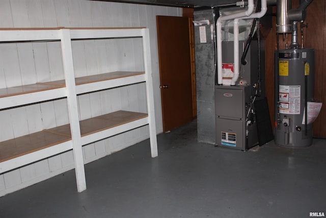 2107 W 38th Pl, Davenport, IA 52806 - below grade area with heating unit and gas water heater