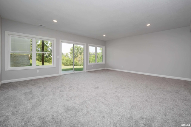 5120 Pandit Dr, Bettendorf, IA 52722 - carpeted empty room featuring visible vents, recessed lighting, and baseboards