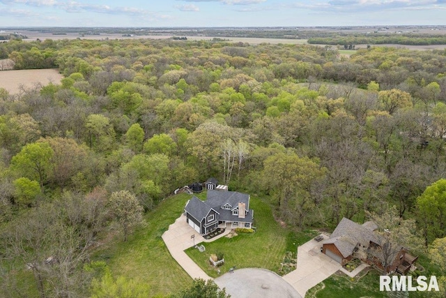 bird's eye view with a view of trees
