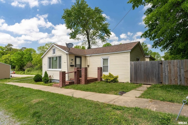 510 W Idaho Ave, Carterville, IL 62918 - view of front of house with roof with shingles