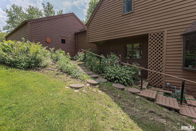 28018 230th St, Le Claire, IA 52753 - view of yard