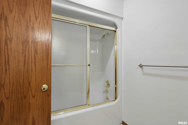 full bathroom featuring enclosed tub / shower combo