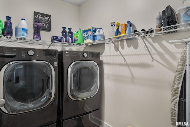 1824 S 5th St, Eldridge, IA 52748 - washroom featuring laundry area and washer and clothes dryer