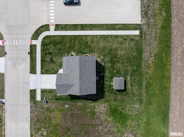 1824 S 5th St, Eldridge, IA 52748 - birds eye view of property