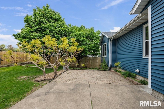 view of patio featuring a fenced backyard