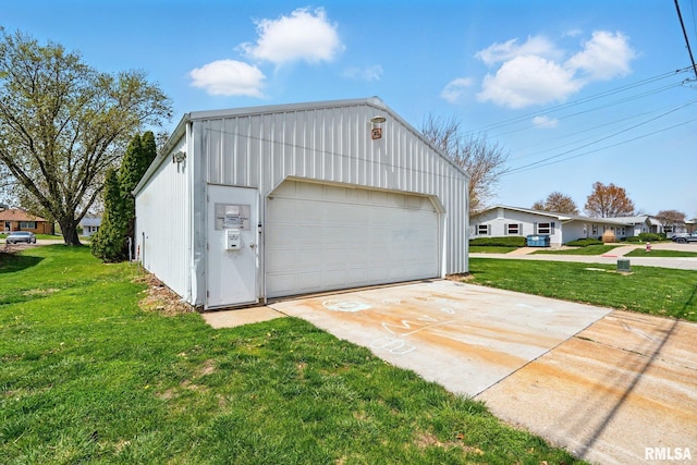 view of detached garage