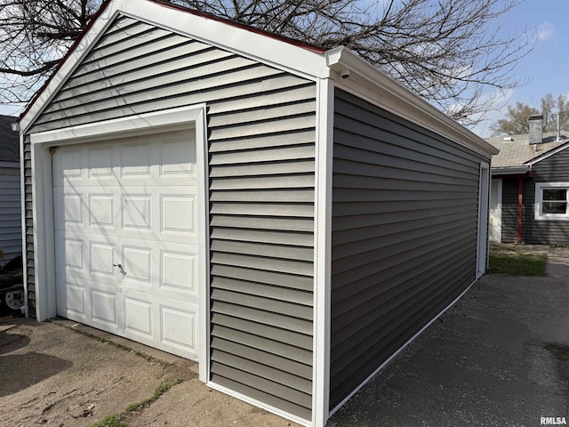 view of detached garage
