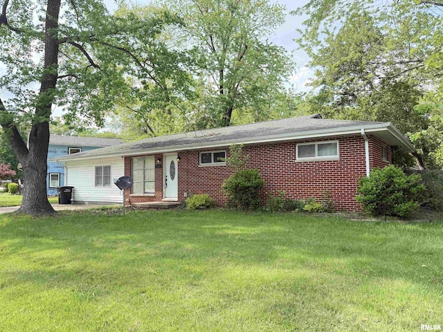 2000 W Gray Dr, Carbondale, IL 62901 - ranch-style house featuring a front lawn and brick siding