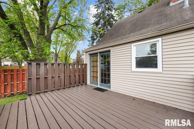 deck with fence
