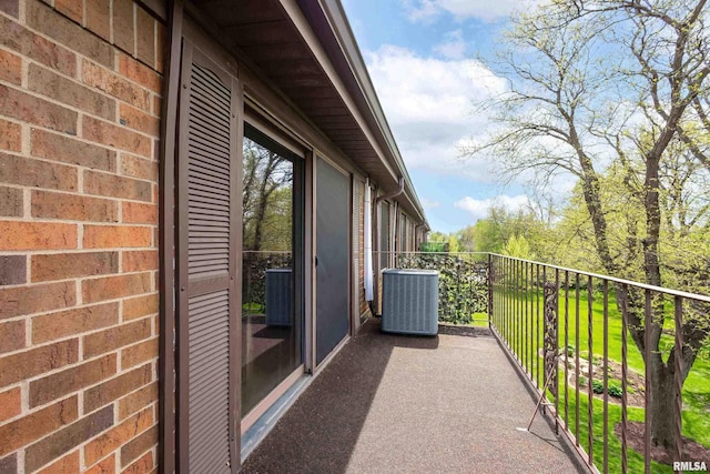1360 Kimberly Ridge Rd Unit 309, Bettendorf, IA 52722 - balcony with central air condition unit