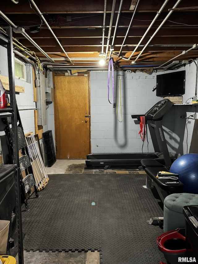 view of unfinished basement