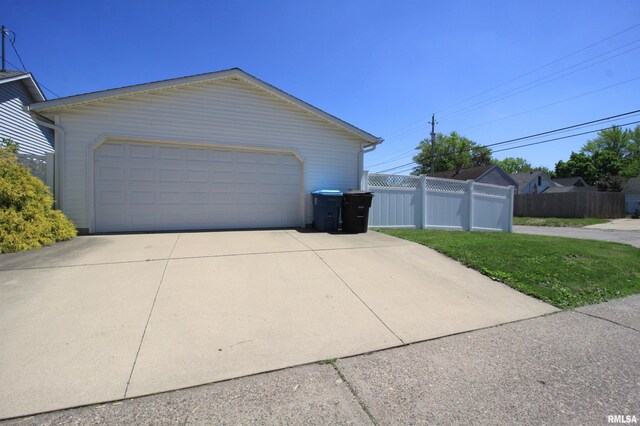 2060 45th St, Rock Island, IL 61201 - photo 30