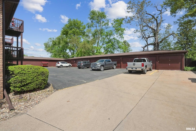 2505 26th Avenue Ct Unit J, Rock Island, IL 61201 - view of uncovered parking lot