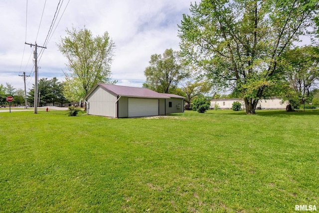 1709 Main St, Keithsburg, IL 61442 - view of green lawn featuring an outbuilding
