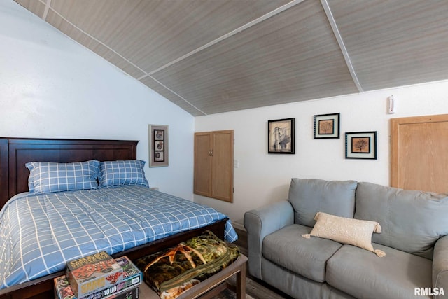 17503 N Woodlawn Ln, Woodlawn, IL 62898 - bedroom featuring vaulted ceiling
