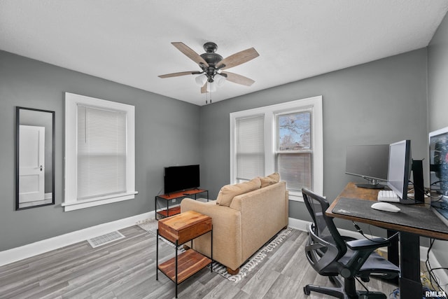 2103 N Division St, Davenport, IA 52804