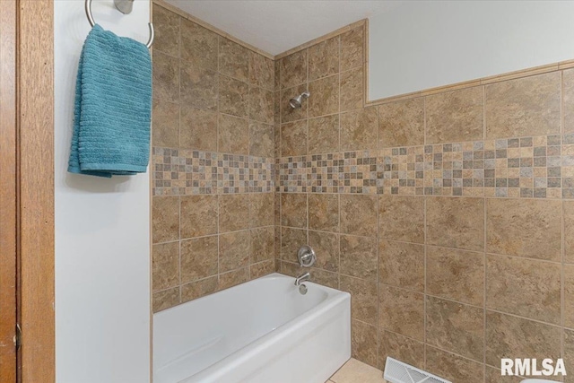 1401 265th St, Sherrard, IL 61281 - bathroom featuring shower / tub combination