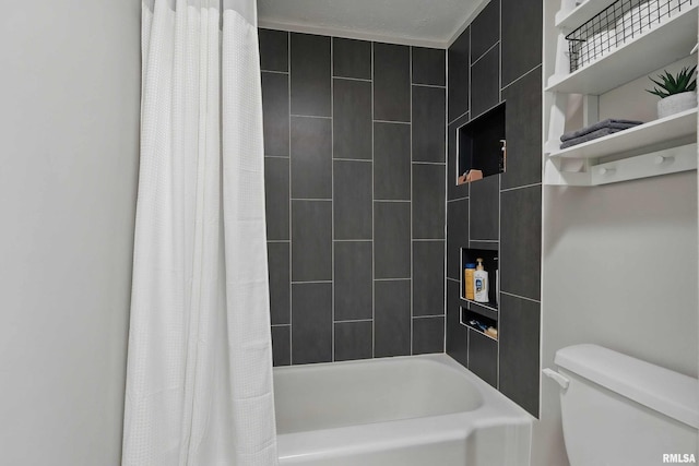 13218 300th St, Donahue, IA 52746 - full bathroom featuring toilet and shower / bathtub combination with curtain