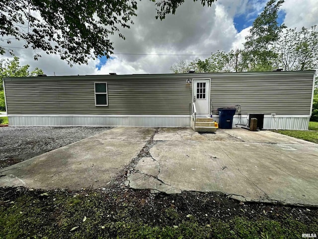 806 Boyd St, Eldorado, IL 62930 - rear view of house featuring a patio and entry steps