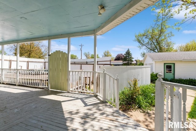 deck featuring fence