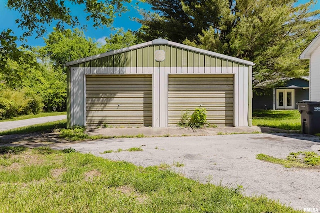 602 Barr St, Carterville, IL 62918 - view of detached garage