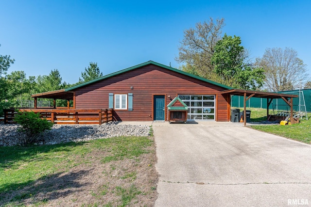 1012 Viaduct Rd, Savanna, IL 61074 - view of front of property featuring driveway