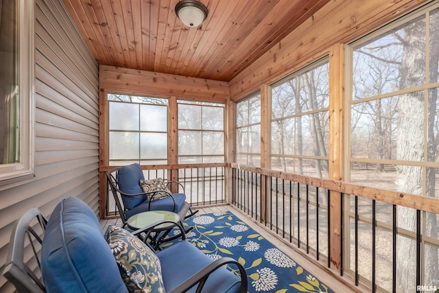 9932 123rd St, Davenport, IA 52804 - view of sunroom / solarium