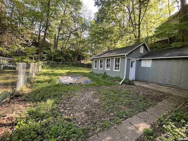 1935 12th Ave, Moline, IL 61265 - view of yard with fence