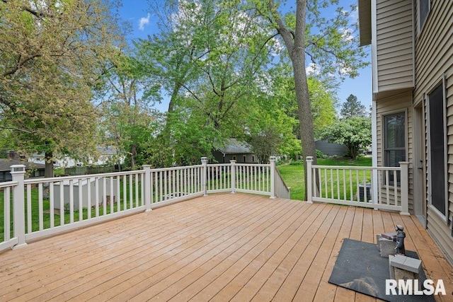 3217 Arlington Cir, Davenport, IA 52803 - deck with a yard and an outbuilding