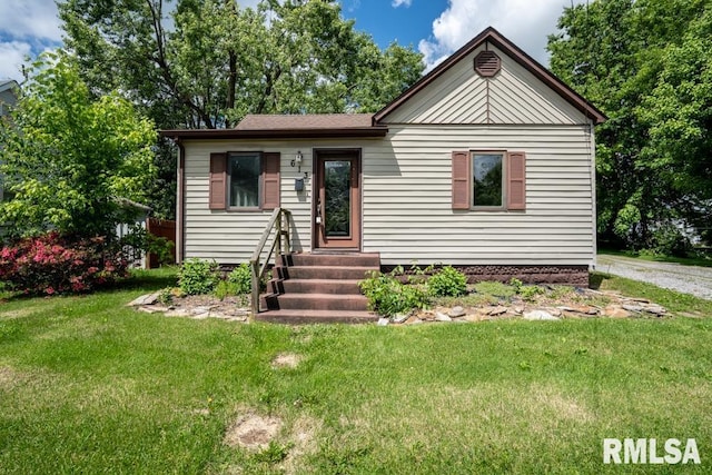 613 N 29th St, Herrin, IL 62948 - view of front of property featuring entry steps and a front yard