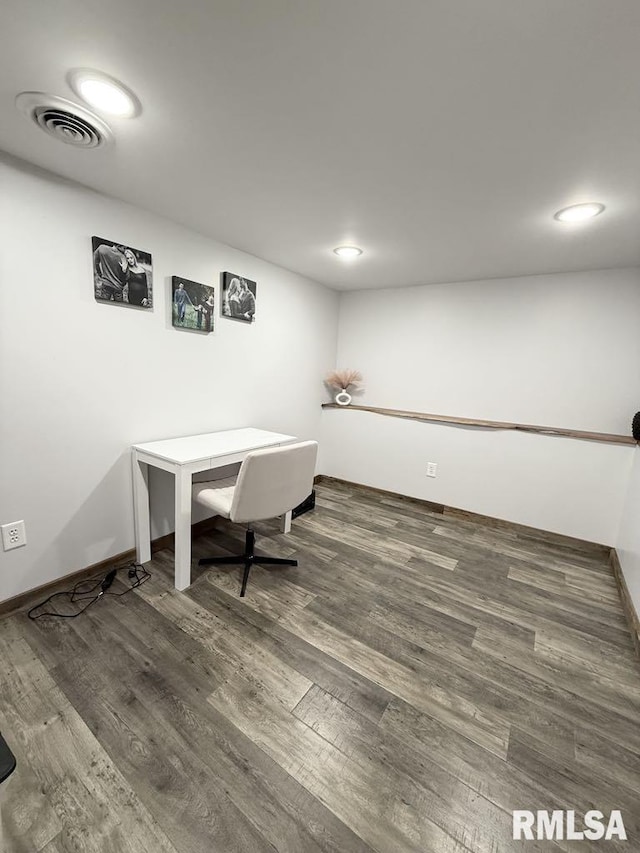 285 Twin Lake, Springs Lake, Anna, IL 62906 - office space featuring wood finished floors and baseboards