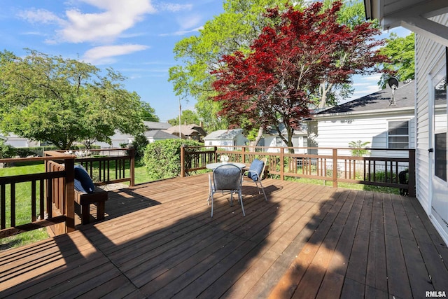 2544 E St, Davenport, IA 52803 - view of wooden deck