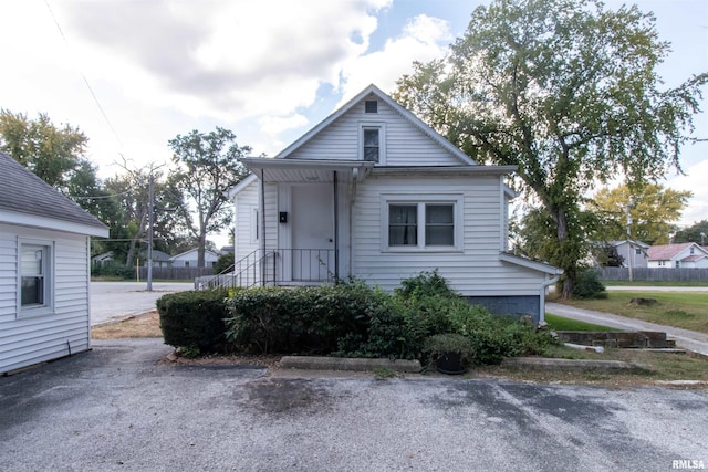 635 1st St, Silvis, IL 61282 - photo 21