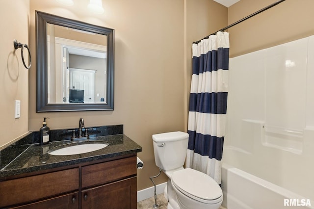 725 Cox Ct, Le Claire, IA 52753 - bathroom featuring toilet, vanity, baseboards, and shower / bath combo