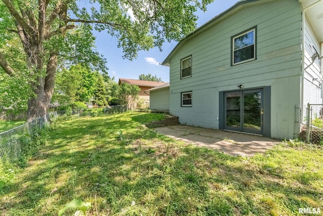 5812 N Thornwood Ave, Davenport, IA 52806 - back of property featuring a patio area
