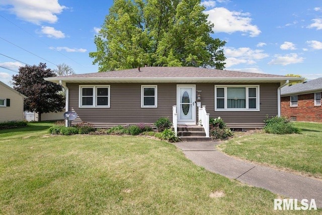3430 W Locust St, Davenport, IA 52804 - view of front of house featuring a front yard