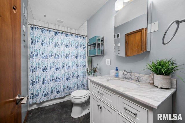 3430 W Locust St, Davenport, IA 52804 - bathroom featuring toilet, a shower with shower curtain, and vanity