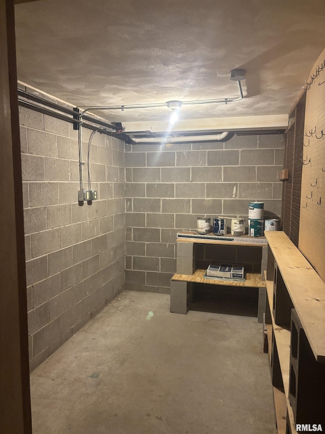 920 17th St Unit 28, Moline, IL 61265 - unfinished basement featuring concrete block wall