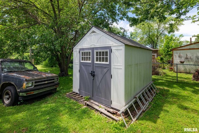 324 N Broadway, Goreville, IL 62939 - view of shed