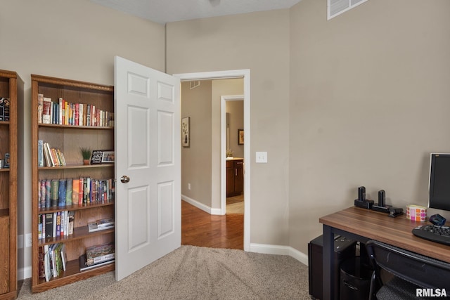 11 Musket Ct, Le Claire, IA 52753 - carpeted office space with baseboards