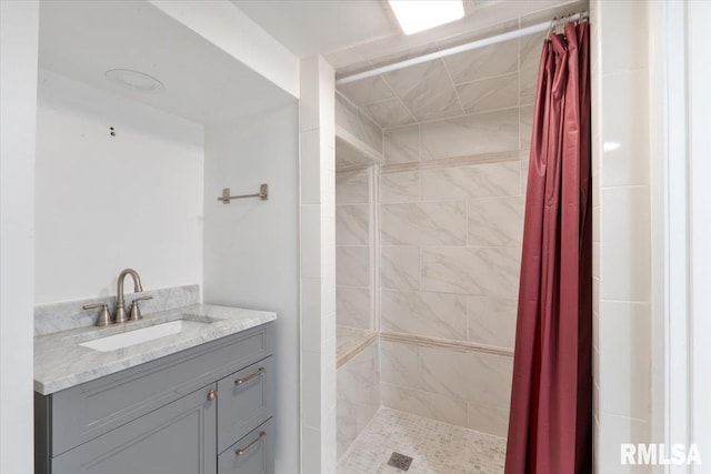 1720 Davie St, Davenport, IA 52804 - bathroom featuring a shower stall and vanity