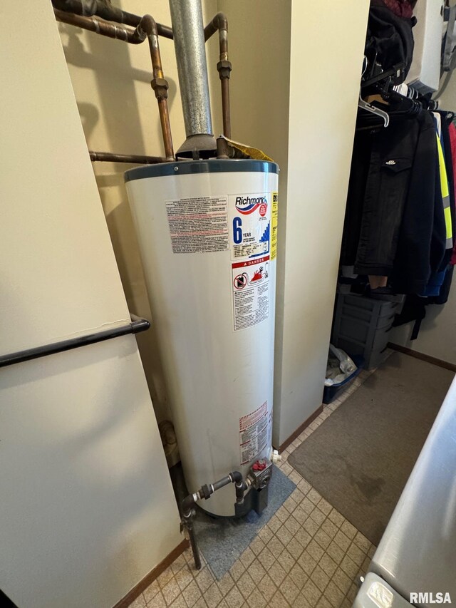 3143 4th St Unit 3143, Moline, IL 61265 - utilities featuring gas water heater