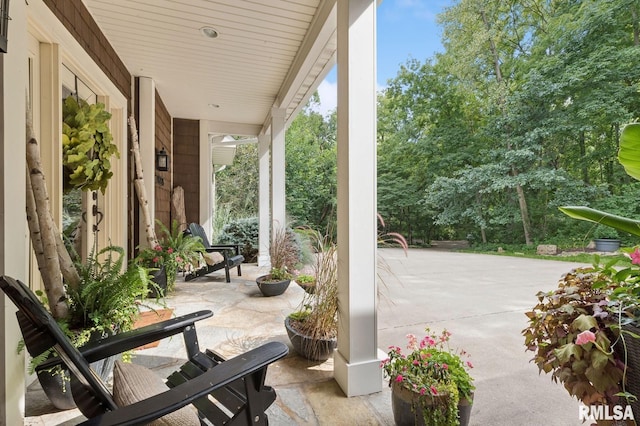 27998 229th St, Le Claire, IA 52753 - view of porch