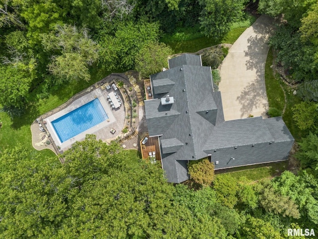 27998 229th St, Le Claire, IA 52753 - bird's eye view of a pool